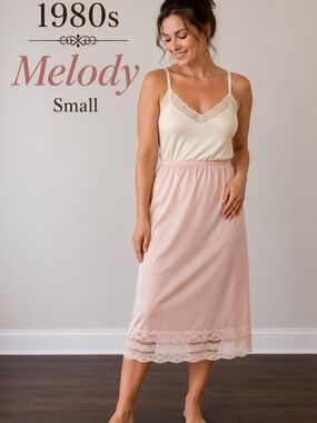 Vintage 1980s Melody Blush Pink Nylon Half Slip Lace Hem USA Small